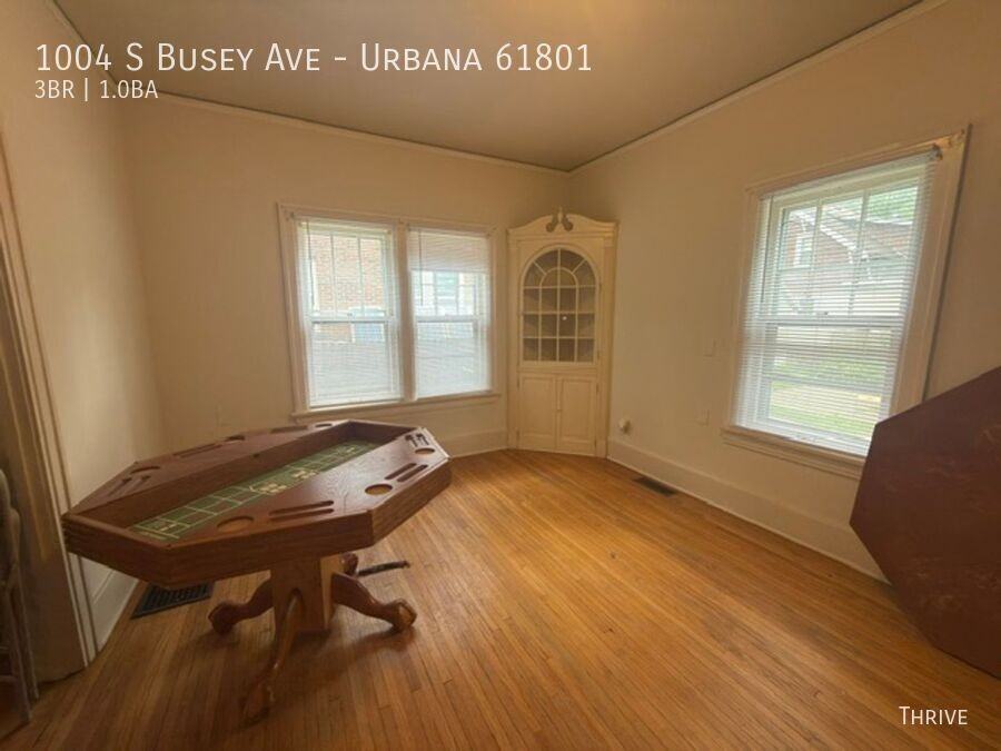 1004 S Busey Ave - Photo 3 of 9