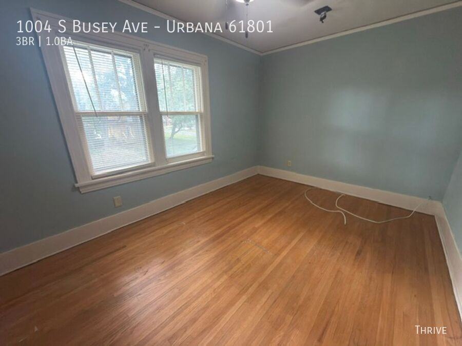 1004 S Busey Ave - Photo 6 of 9