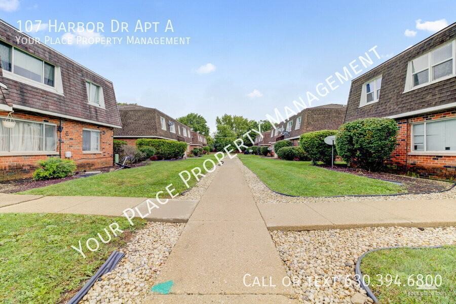 107 Harbor Dr Apt A - Photo 2 of 19
