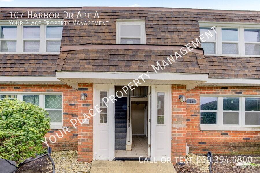 107 Harbor Dr Apt A - Photo 3 of 19