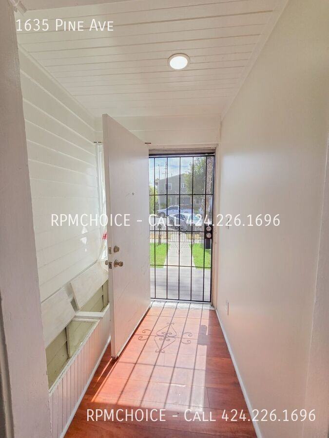 1635 Pine Ave - Photo 2 of 26