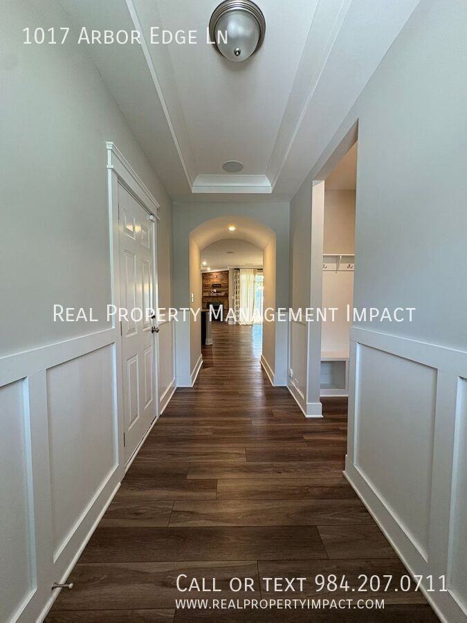 1017 Arbor Edge Ln - Photo 5 of 46