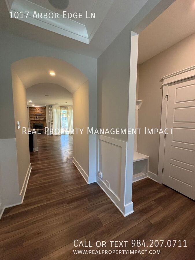 1017 Arbor Edge Ln - Photo 6 of 46
