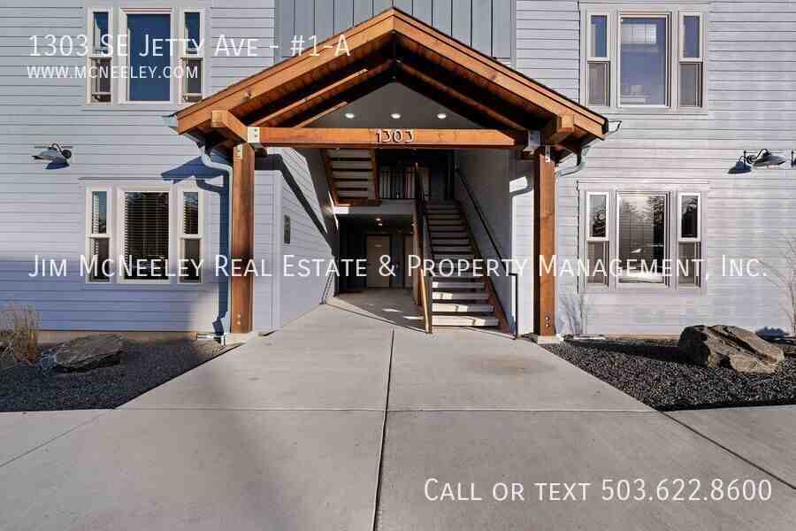 1303 Se Jetty Ave #1A - Photo 3 of 18