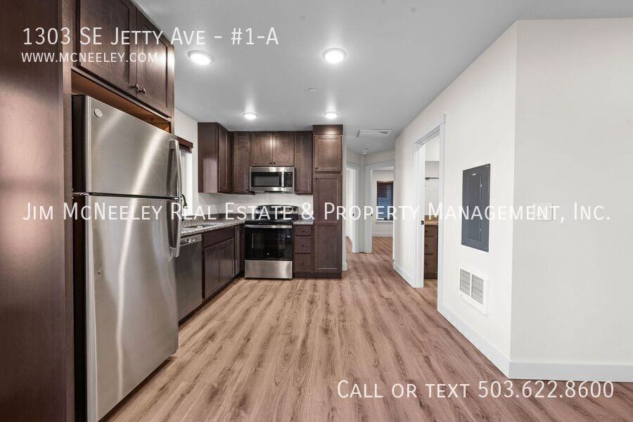 1303 Se Jetty Ave #1A - Photo 4 of 18