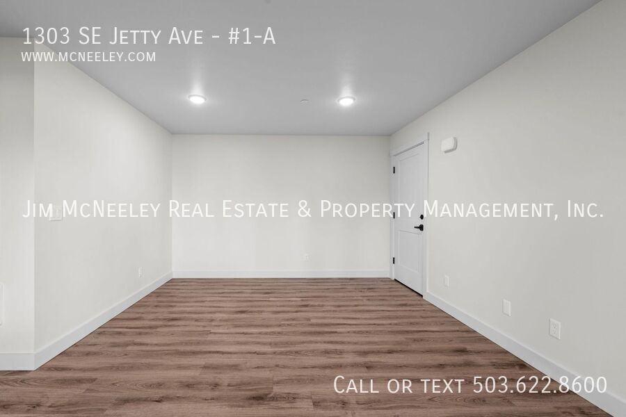 1303 Se Jetty Ave #1A - Photo 7 of 18