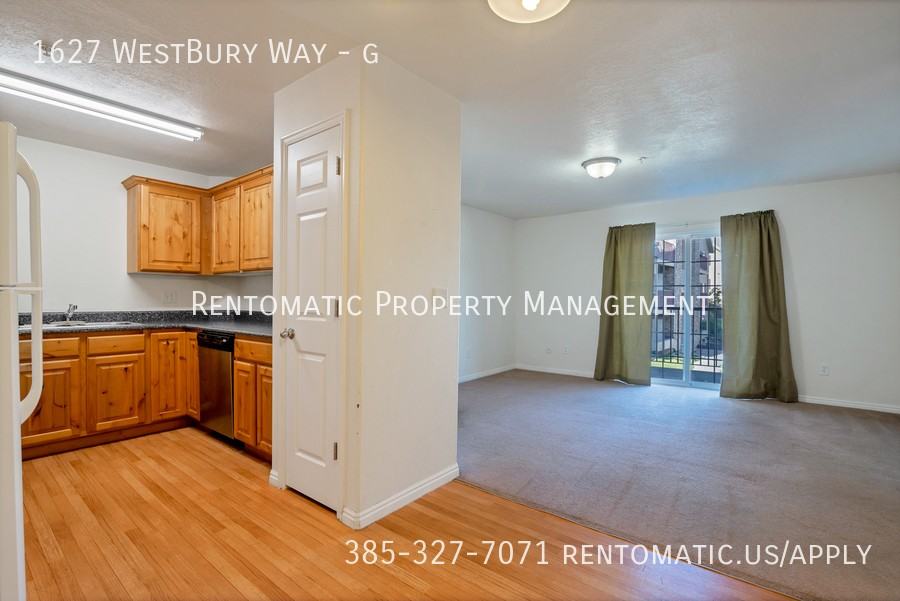 1627 Westbury Way #G - Photo 3 of 17