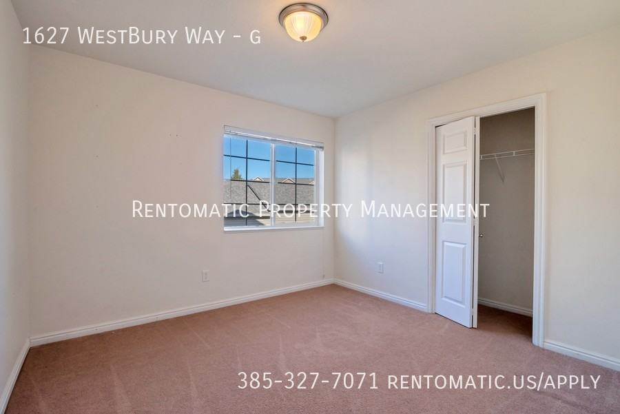 1627 Westbury Way #G - Photo 6 of 17