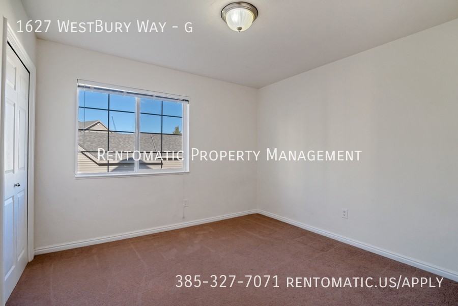 1627 Westbury Way #G - Photo 7 of 17