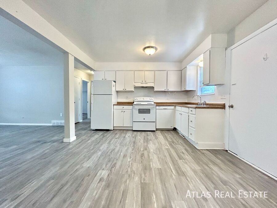 331 N Columbine St #D - Photo 2 of 26