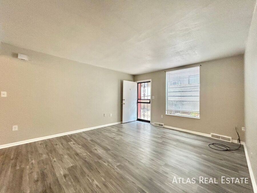 331 N Columbine St #D - Photo 5 of 26