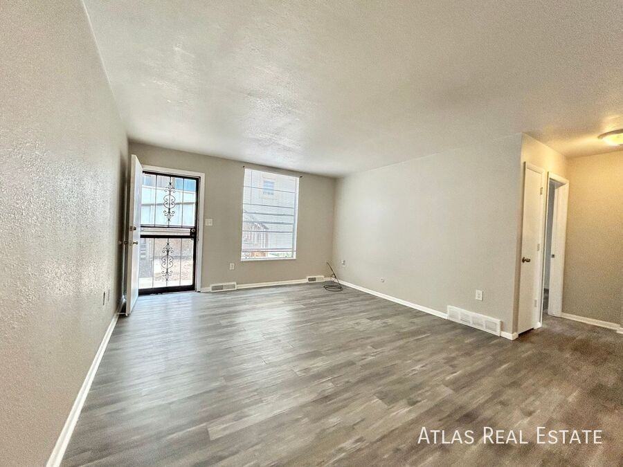 331 N Columbine St #D - Photo 6 of 26