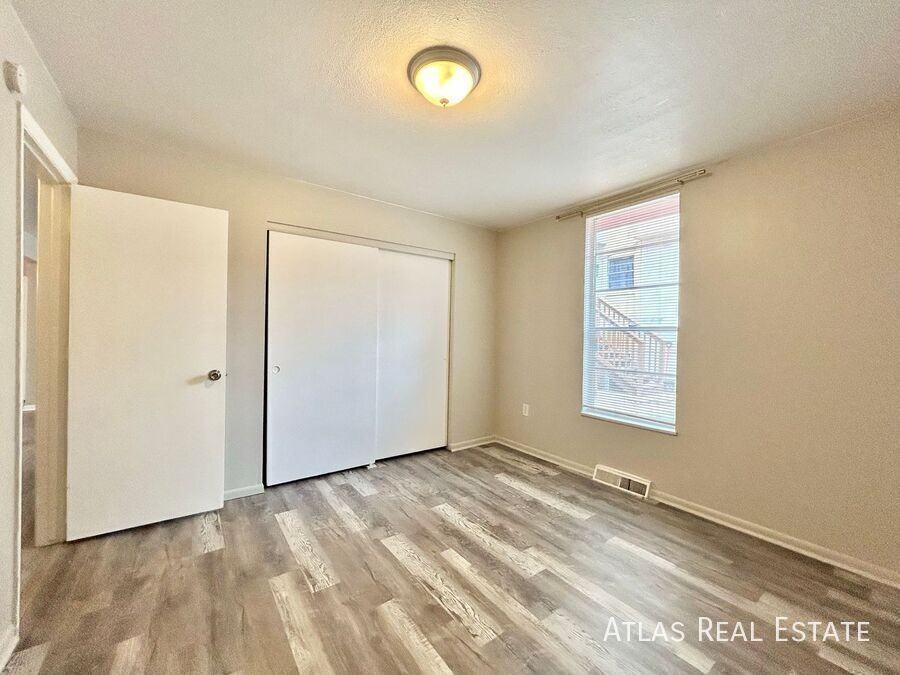 331 N Columbine St #D - Photo 7 of 26