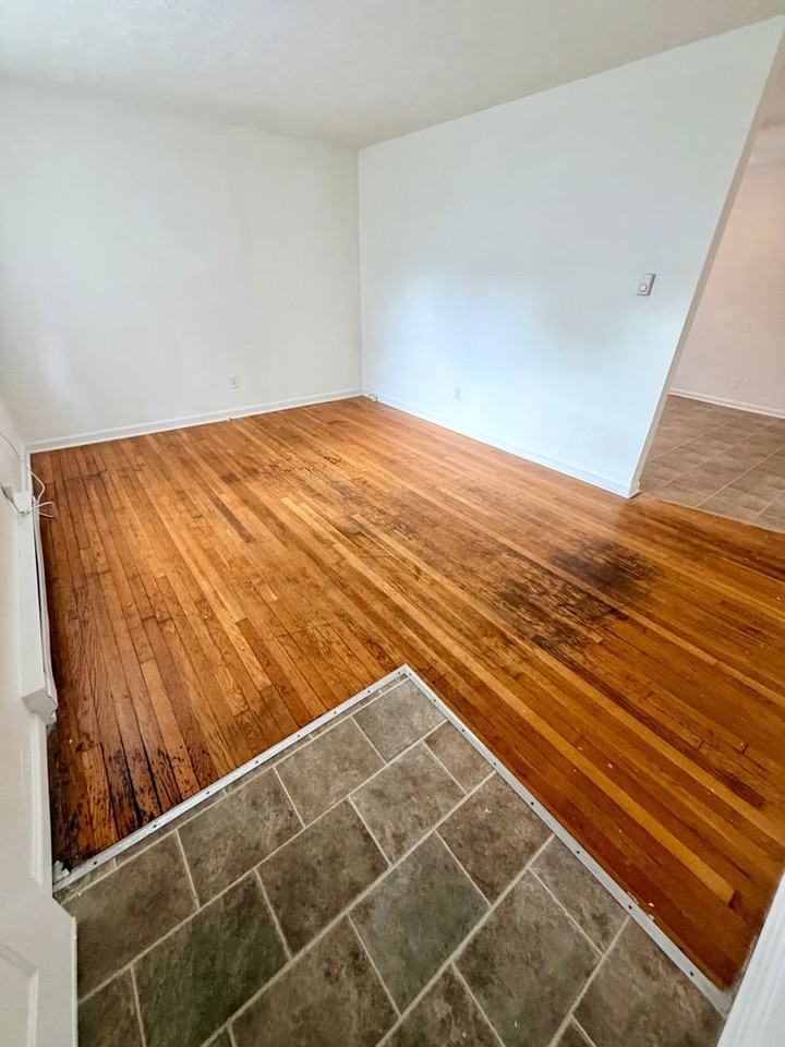 1849 Costigan Dr - Photo 3 of 16