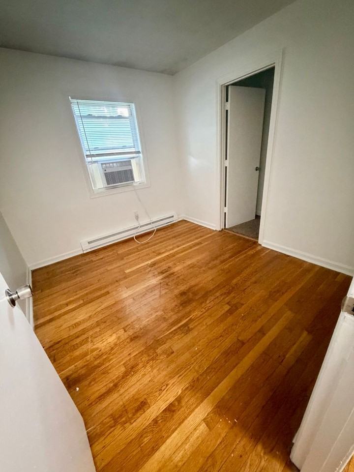 1849 Costigan Dr - Photo 5 of 16