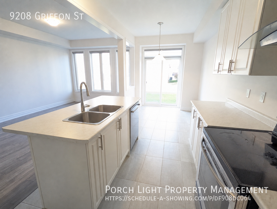 9208 Griffon Street - Photo 3 of 24