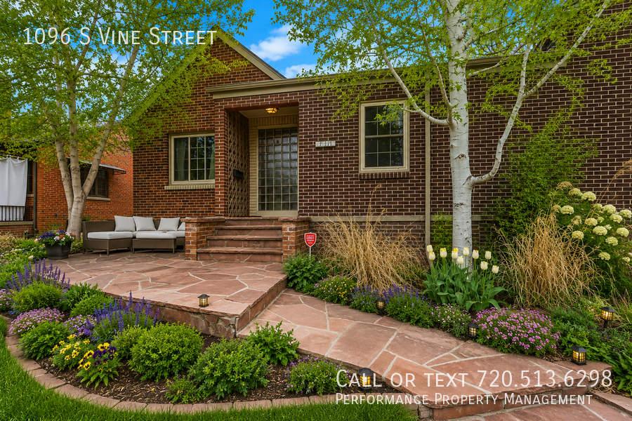 1096 S Vine St - Photo 4 of 37