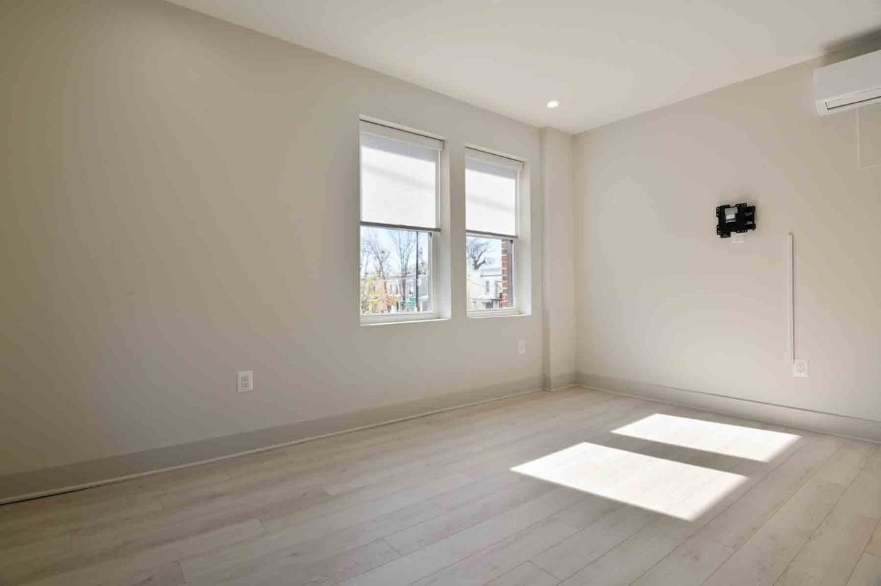839 Kennedy St Nw #108 - Photo 4 of 13