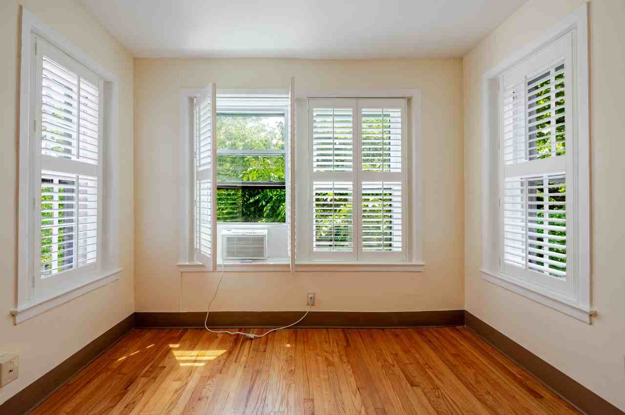 105 9th St Se #302 - Photo 5 of 17