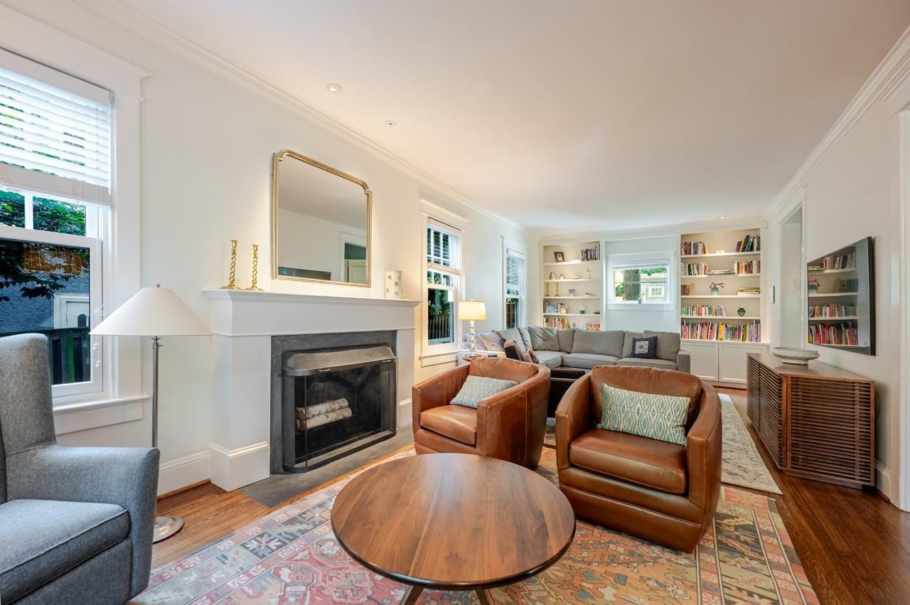 3906 Ingomar St Nw - Photo 3 of 50