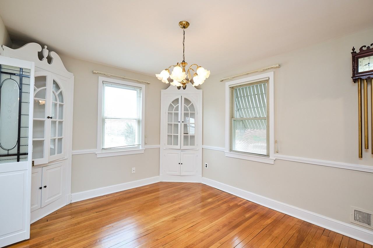 3617 28th St Ne - Photo 6 of 36