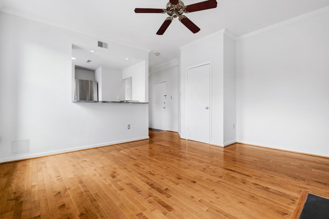 1931 17th St Nw #304 - Photo 4 of 10