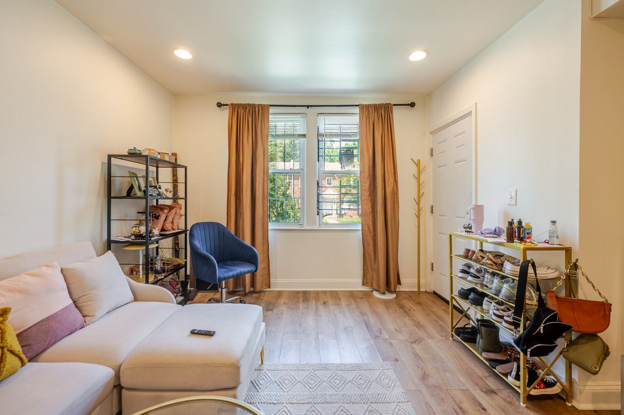 1909 M St Ne #2 - Photo 6 of 22