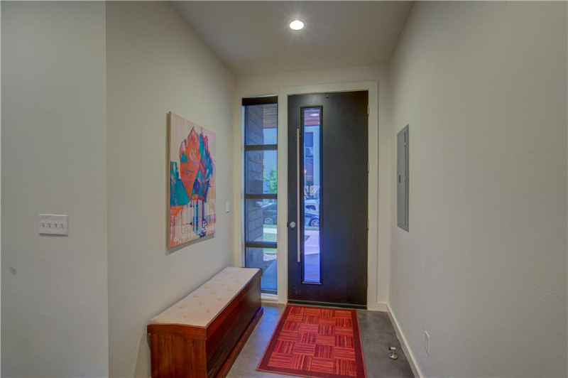 807 Nw 9th St - Photo 4 of 21