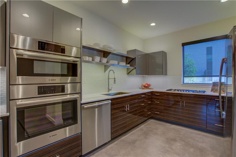 807 Nw 9th St - Photo 5 of 21
