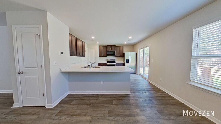 9319 Vineyard Grove Ln Ne - Photo 2 of 39