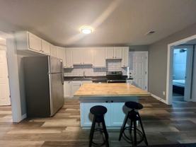 2122 10th Ave #C - Photo 1 of 1