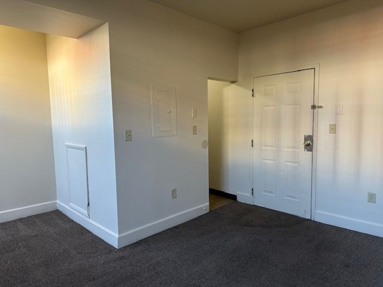 213 N 2nd St #A3 - Photo 3 of 7
