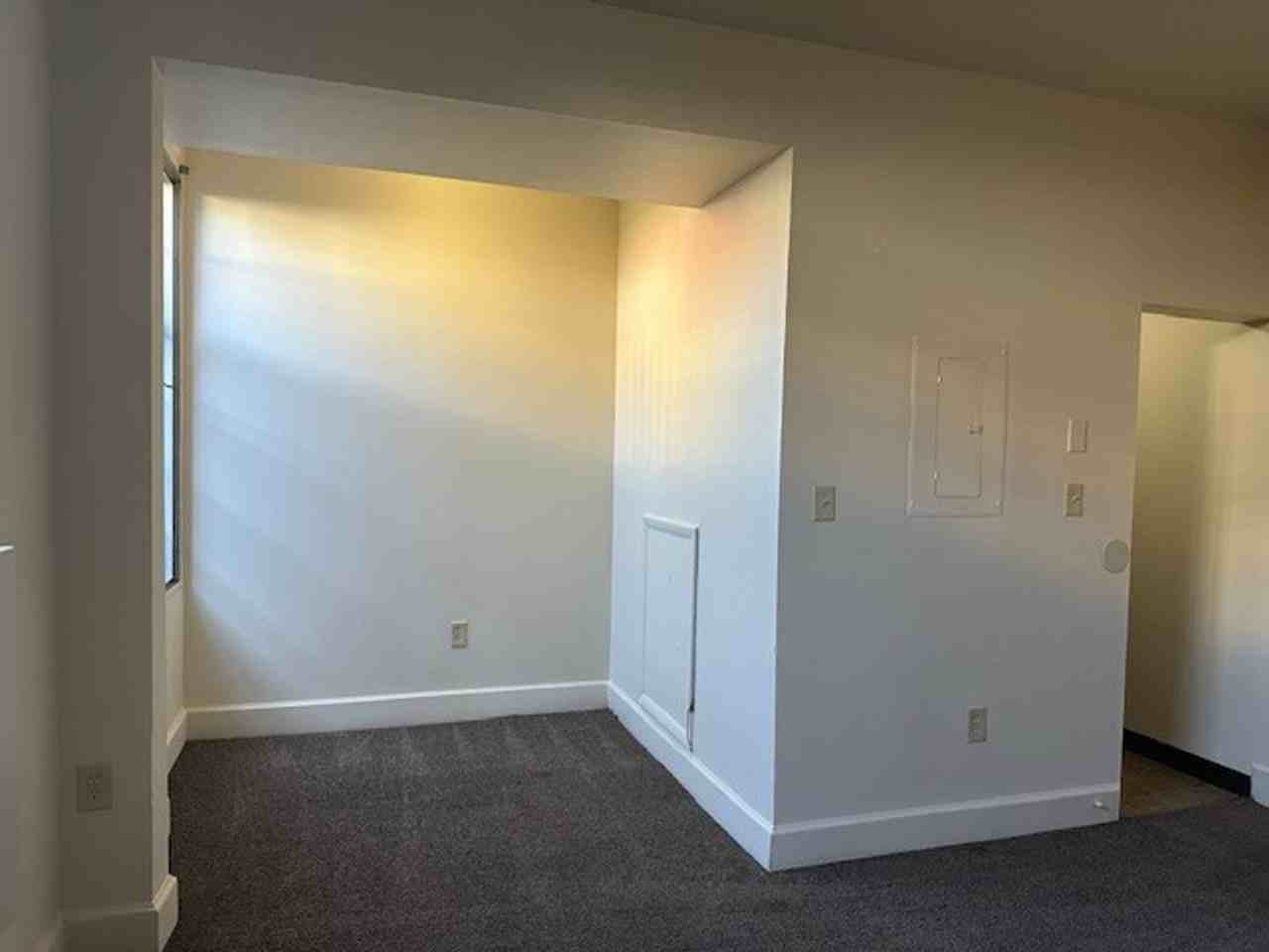 213 N 2nd St #A3 - Photo 4 of 7