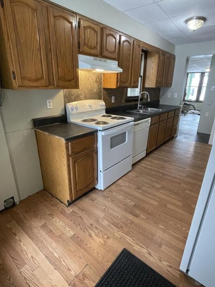 54 N 2nd St - Photo 4 of 26