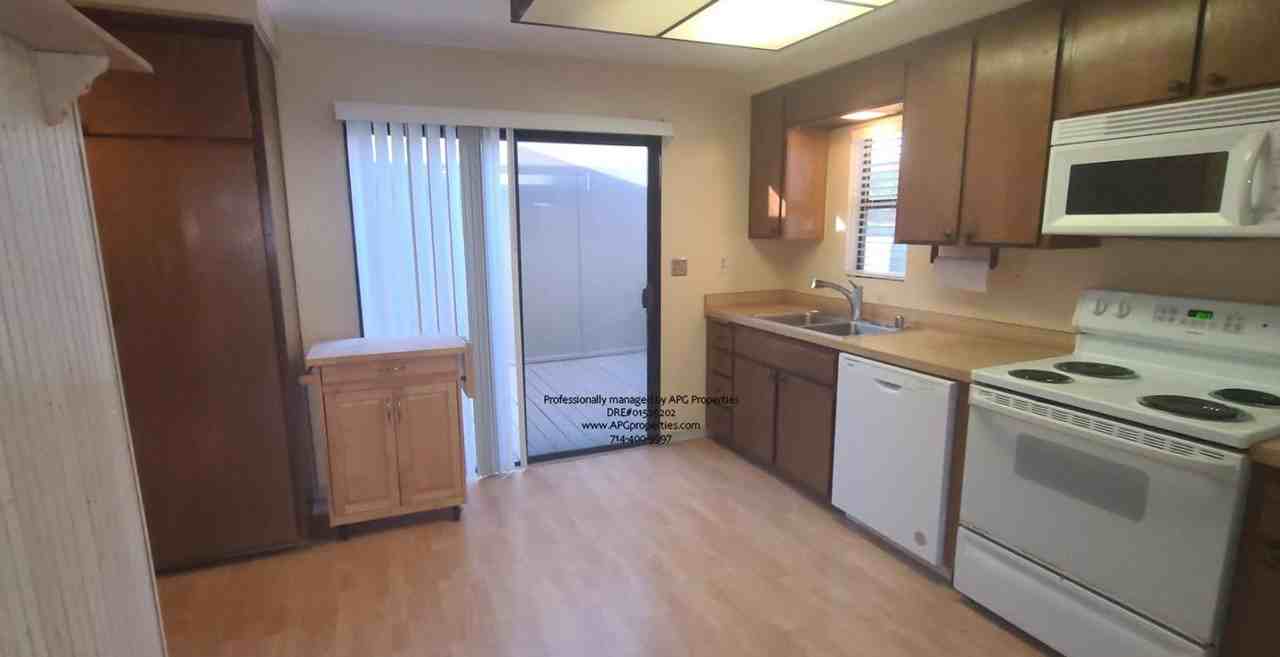 1535 Northrim Ct #253 - Photo 7 of 32