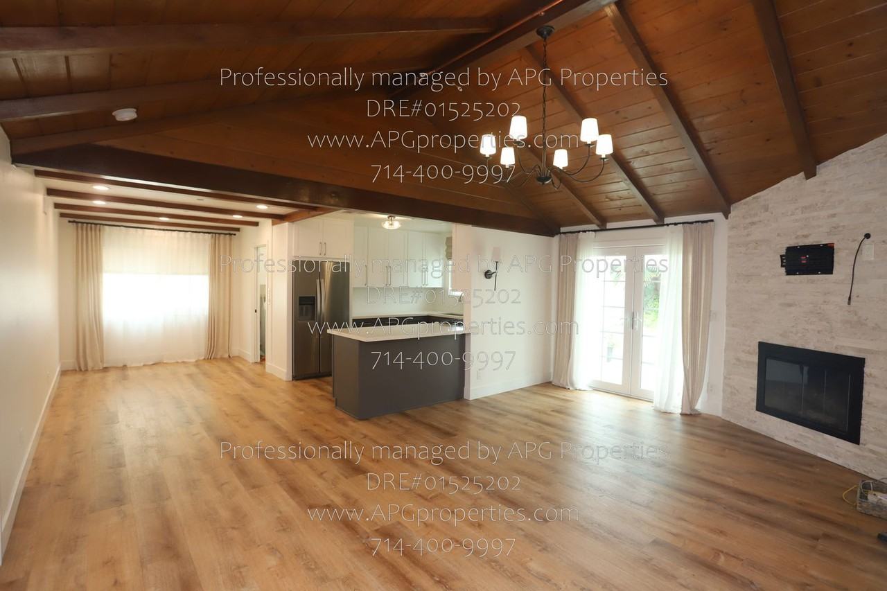 829 N Elmwood St - Photo 6 of 28