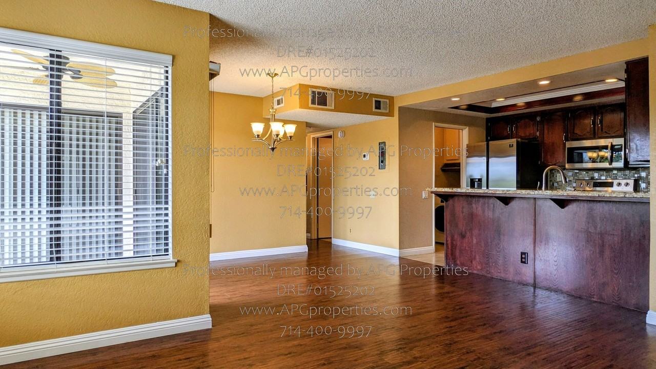 7113 Apricot Dr - Photo 3 of 38
