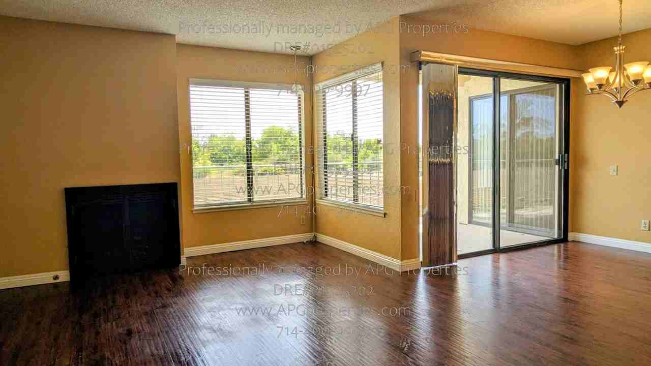 7113 Apricot Dr - Photo 4 of 38