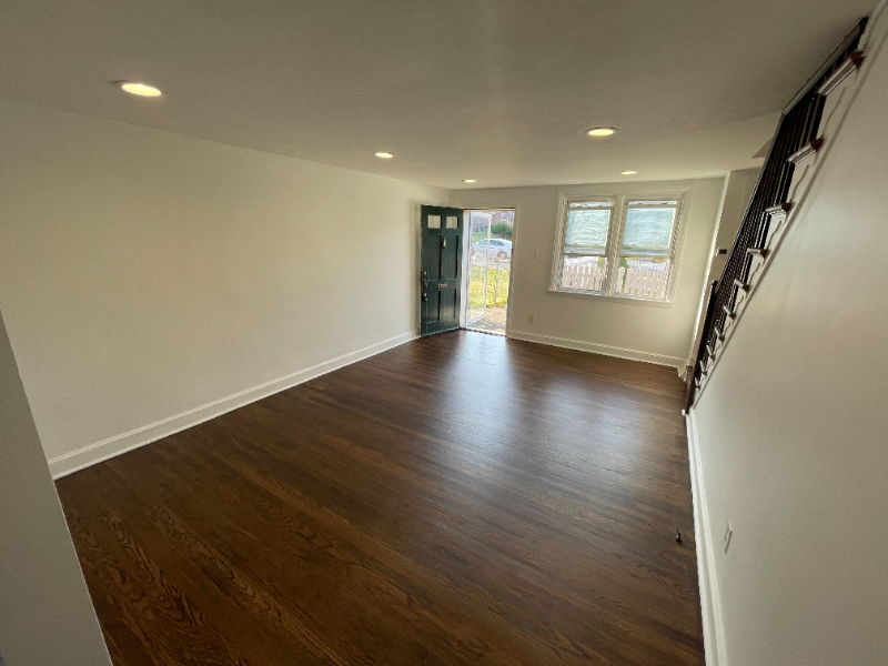 938 Brenton Rd - Photo 3 of 20