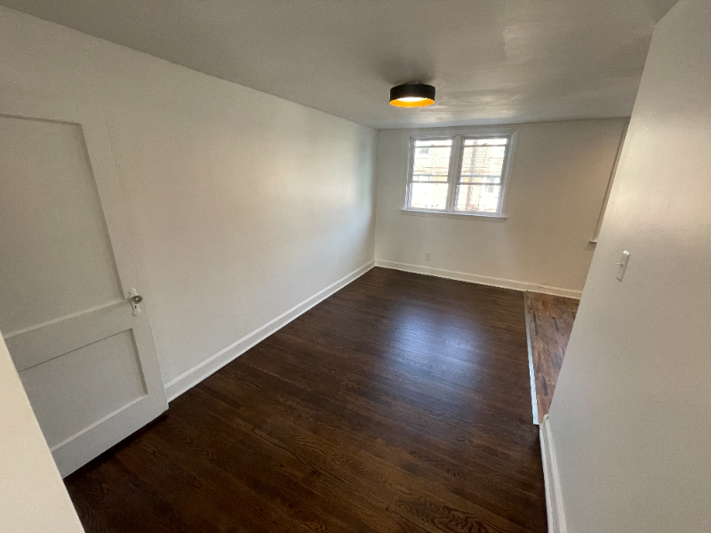 938 Brenton Rd - Photo 4 of 20