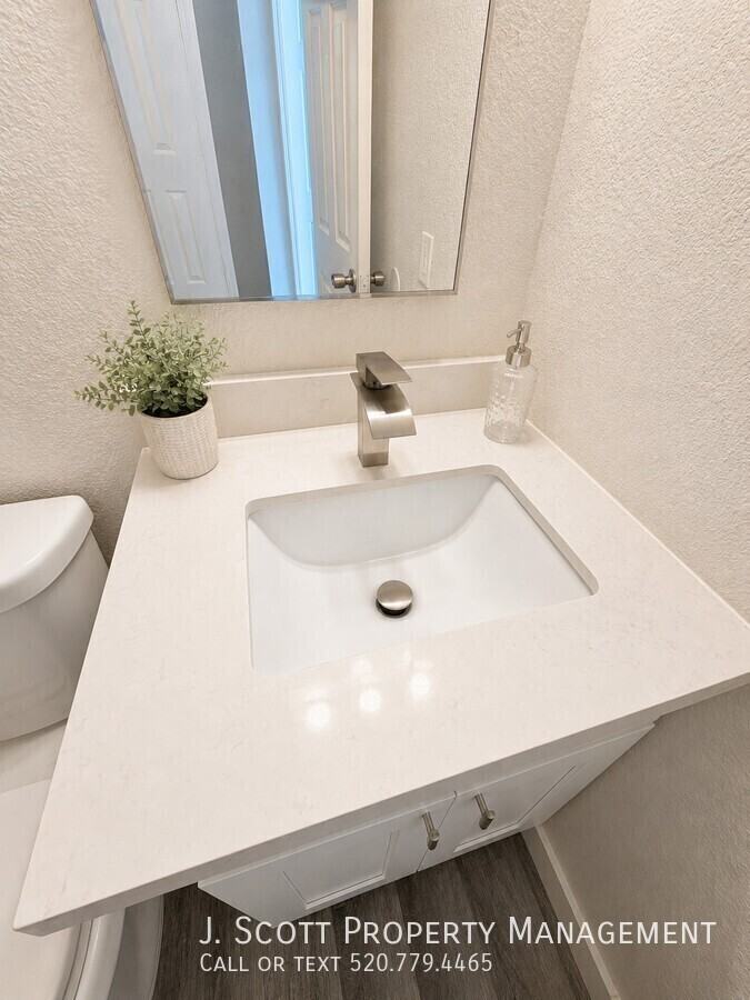 1753 E Harvard St #1 - Photo 7 of 14