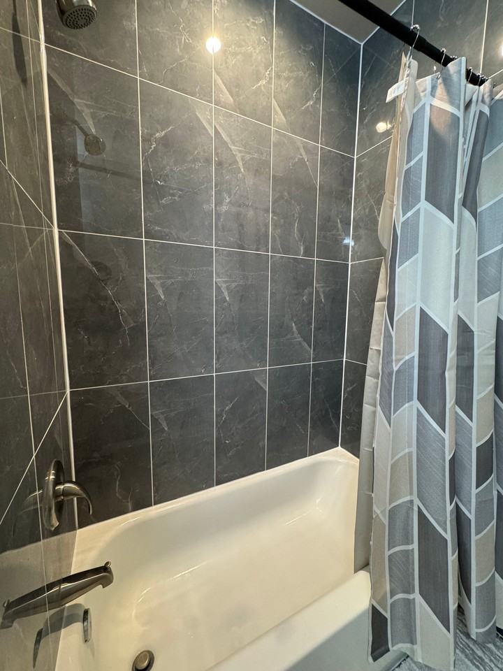 233 Valley Ave Se - Photo 5 of 5