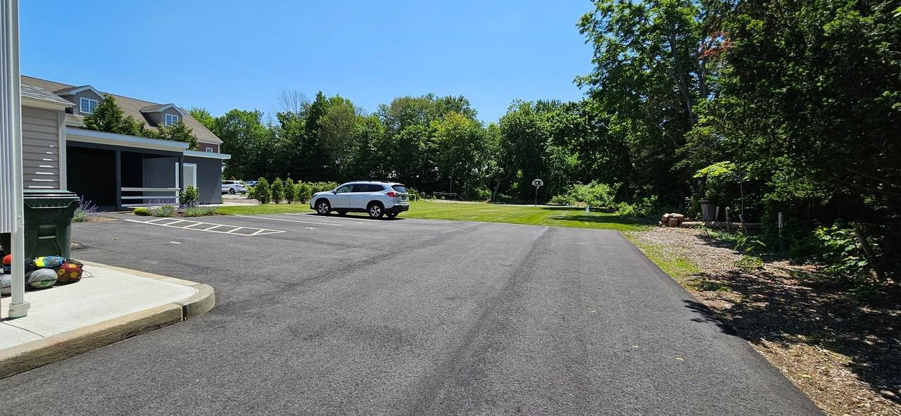 606 Putnam Pike #B - Photo 4 of 18