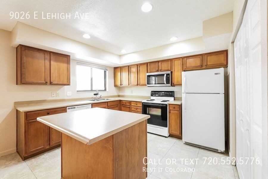 9026 E Lehigh Ave - Photo 5 of 17