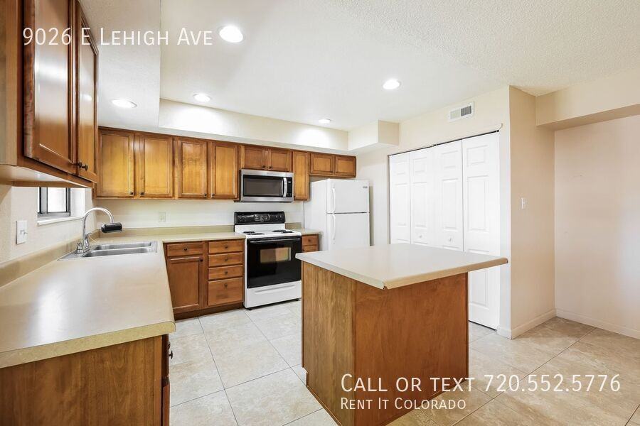 9026 E Lehigh Ave - Photo 6 of 17