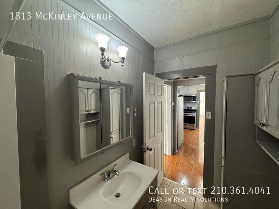 1813 Mckinley Ave - Photo 6 of 11