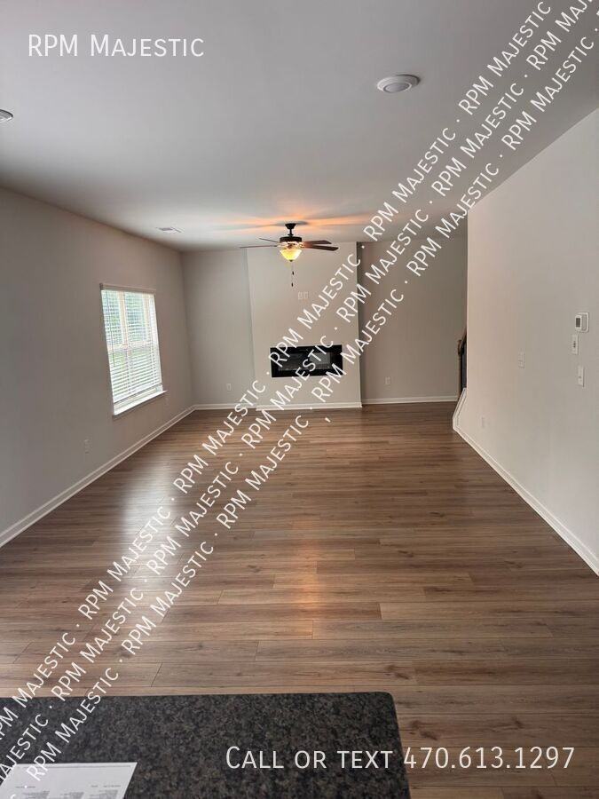925 Lakehaven Ln - Photo 2 of 17