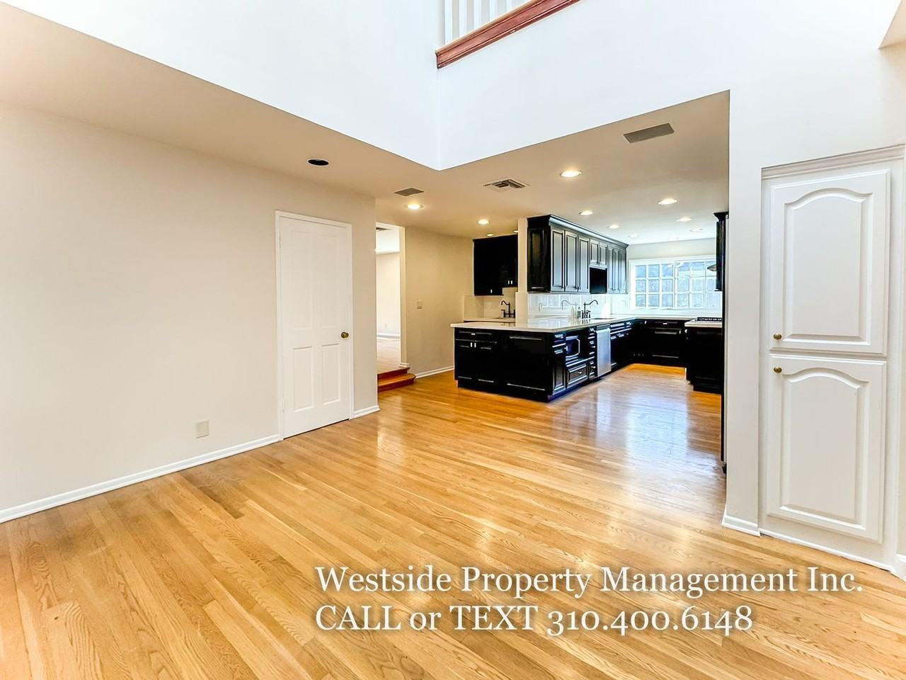 2445 22nd St - Photo 6 of 50