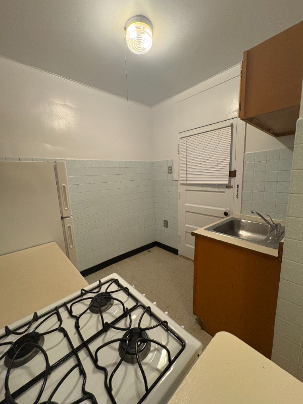 3357 N Monticello Ave - Photo 5 of 6