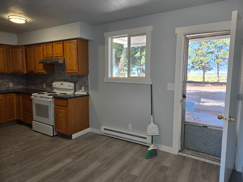 17867 S Pleasant Valley Rd #17867 - Photo 4 of 10
